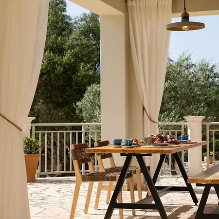 Βίλα Ionian Mansion Antipata (Sami)
