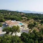 Ionian Mansion فيلة *